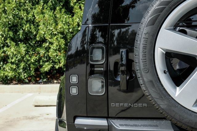 New 2026 Land Rover Defender 110 X-Dynamic SE AWD/4WD image 57