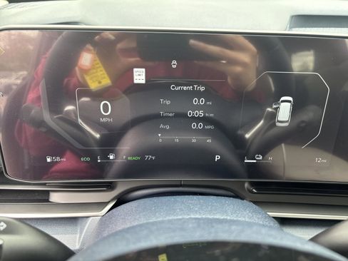 New 2025 Kia Carnival SX image 15