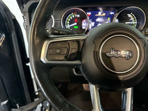 Used 2023 Jeep Wrangler Unlimited Sahara w/ Cold Weather Group image 23