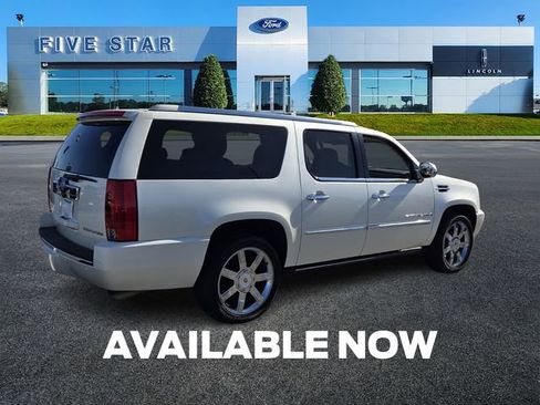 Used 2009 Cadillac Escalade ESV Base image 8