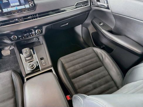 Used 2022 Mitsubishi Outlander SE AWD/4WD image 27
