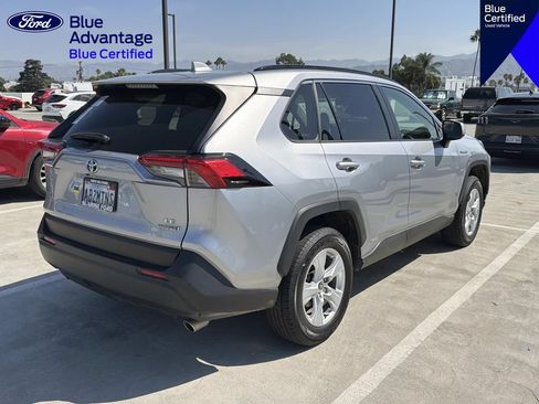 Used 2021 Toyota RAV4 LE AWD/4WD image 9