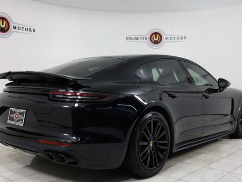 Used 2020 Porsche Panamera GTS image 3