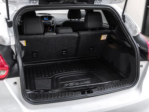 Used 2017 Ford Focus ST FWD image 51