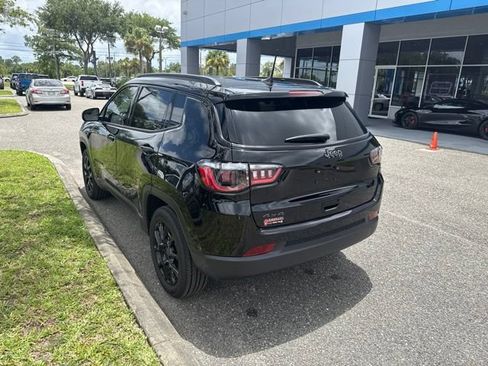 Used 2026 Jeep Compass Latitude AWD/4WD image 5