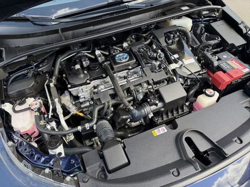 Used 2021 Toyota Corolla LE image 23