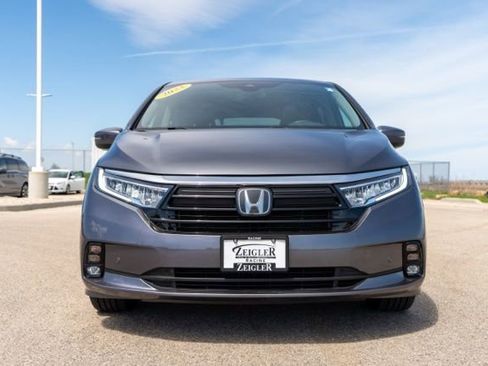 Used 2023 Honda Odyssey Touring image 2