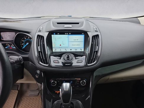 Used 2016 Ford Escape Titanium FWD image 11