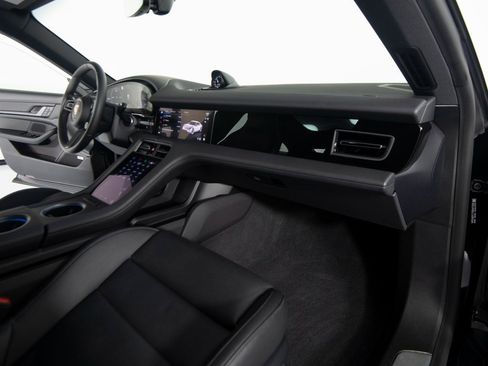 Certified 2025 Porsche Taycan 4S image 29