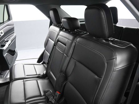 Used 2023 Ford Explorer XLT w/ Equipment Group 202A image 19