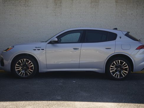 Used 2023 Maserati Grecale Modena AWD/4WD image 4
