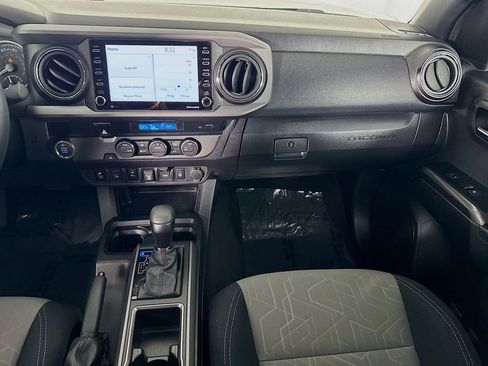 Used 2022 Toyota Tacoma TRD Sport w/ Technology Package image 24