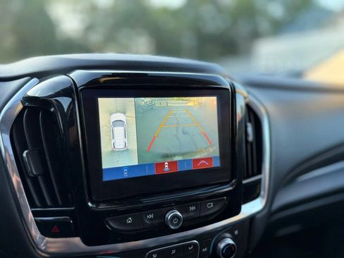 Used 2018 Chevrolet Traverse Premier w/ Redline Edition AWD/4WD image 17