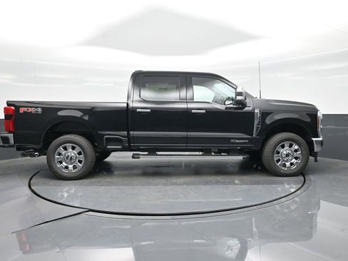 New 2026 Ford F250 Lariat w/ Chrome Package image 16