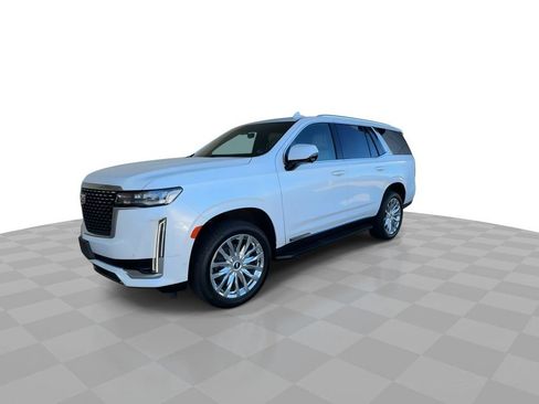 Certified 2022 Cadillac Escalade Premium Luxury AWD/4WD image 4