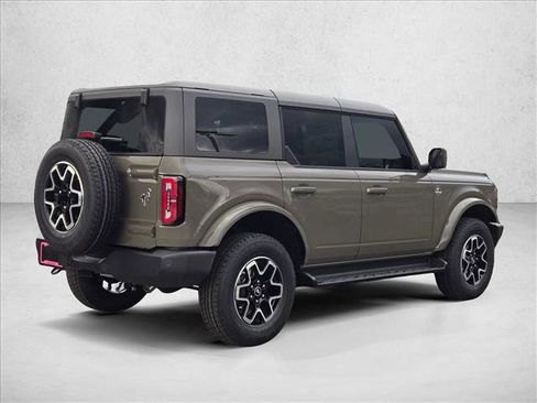 New 2025 Ford Bronco Outer Banks image 2