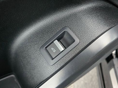 Used 2022 Audi Q5 2.0T Premium w/ Convenience Package image 20