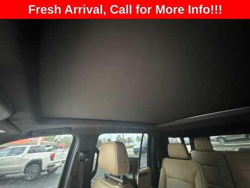 Used 2021 Chevrolet Suburban Premier w/ Premium Package AWD/4WD image 16