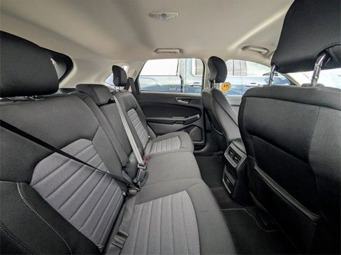 Used 2019 Ford Edge SE w/ SE Fleet Driver's Package image 11