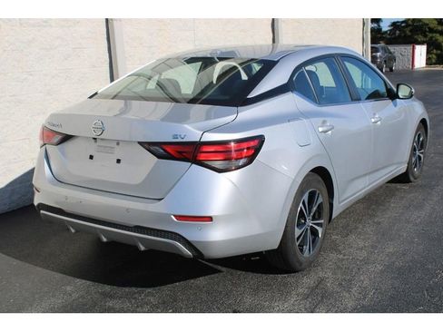 Used 2022 Nissan Sentra SV w/ Trunk Package image 3