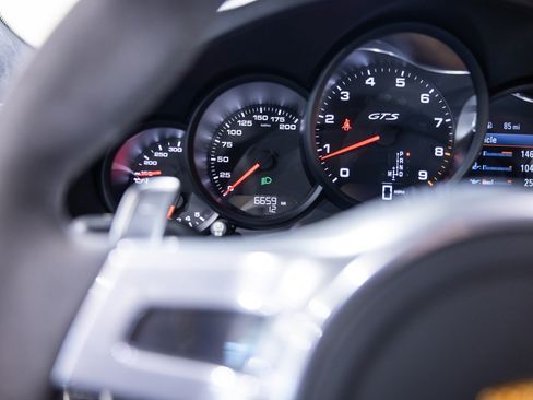 Used 2016 Porsche 911 GT3 RS image 40