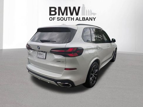 Used 2024 BMW X5 xDrive40i w/ M Sport Package AWD/4WD image 5
