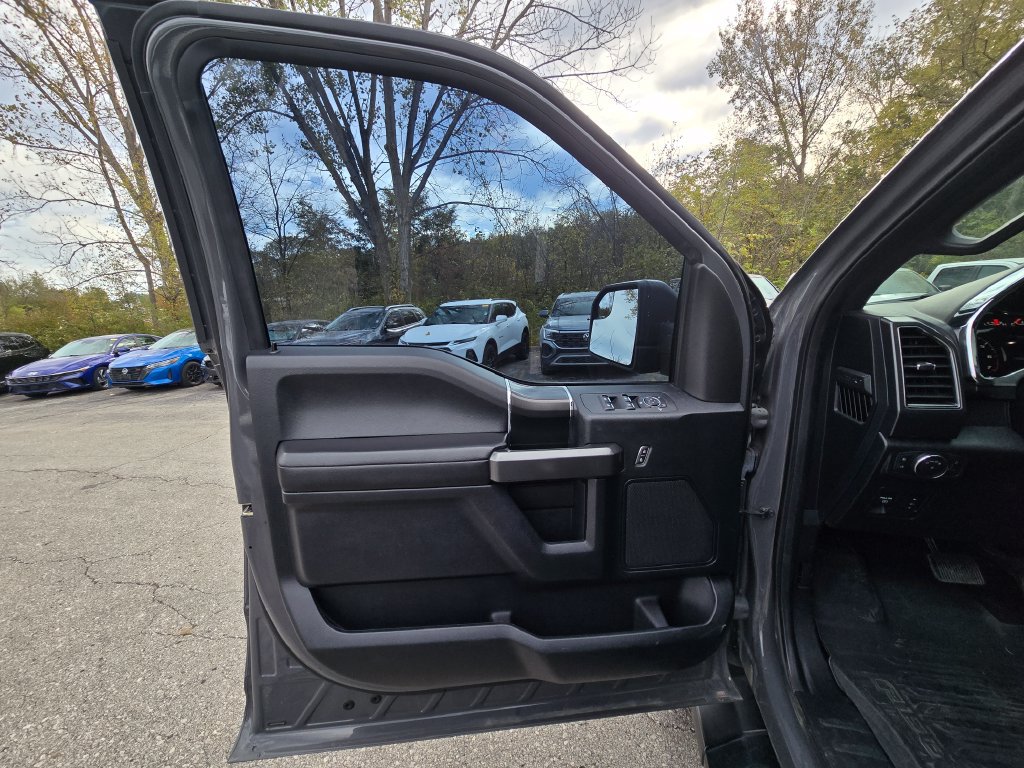 Used 2018 Ford F150 XLT w/ Equipment Group 302A Luxury AWD/4WD image 26