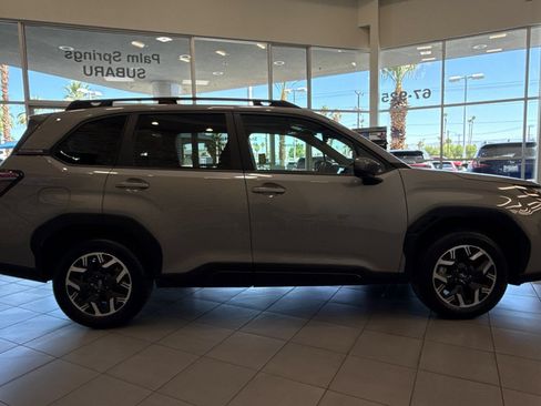Certified 2025 Subaru Forester Premium w/ Convenience Package #1 AWD/4WD image 6