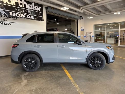 New 2025 Honda HR-V Sport image 4