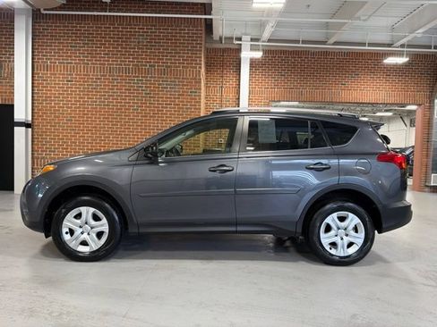 Used 2015 Toyota RAV4 LE FWD image 4