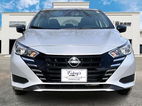 Used 2023 Nissan Versa S w/ S Plus Package image 3