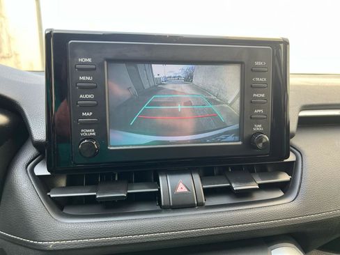 Used 2019 Toyota RAV4 LE image 43