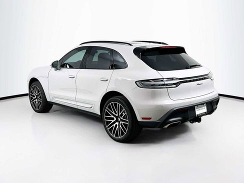 New 2025 Porsche Macan image 3