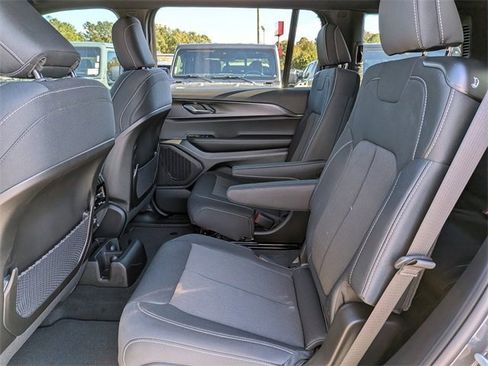 New 2025 Jeep Grand Cherokee L Laredo w/ Luxury Tech Group I image 15