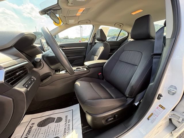 Used 2023 Nissan Altima 2.5 SV FWD image 23
