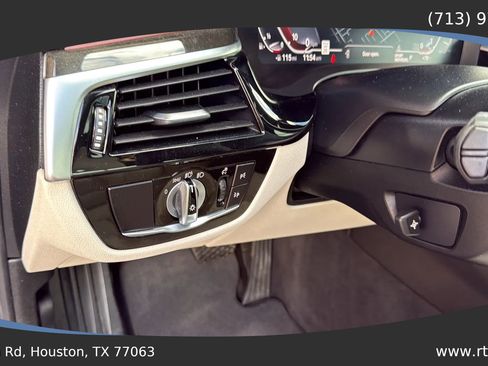 Used 2021 BMW 540i w/ Convenience Package image 27