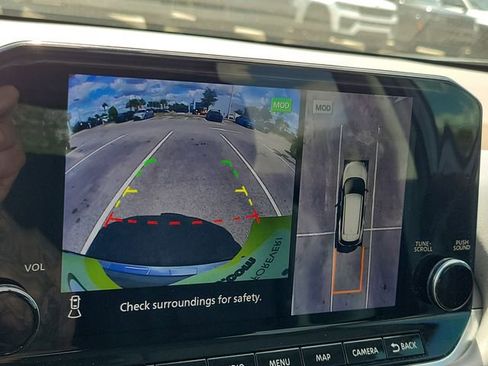 Used 2023 Nissan Rogue SL w/ SL Premium Package FWD image 26