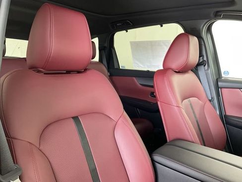 Certified 2025 MAZDA CX-70 Plug-In Hybrid w/ Premium Plus image 19