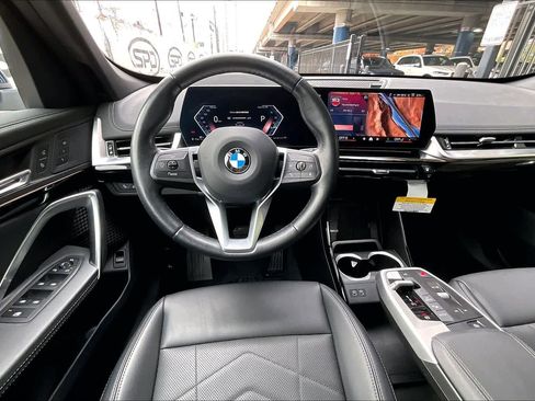 Used 2025 BMW X1 xDrive28i image 5