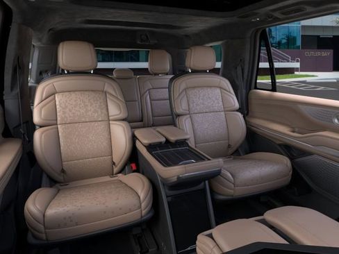 New 2026 Lincoln Navigator Black Label AWD/4WD image 11