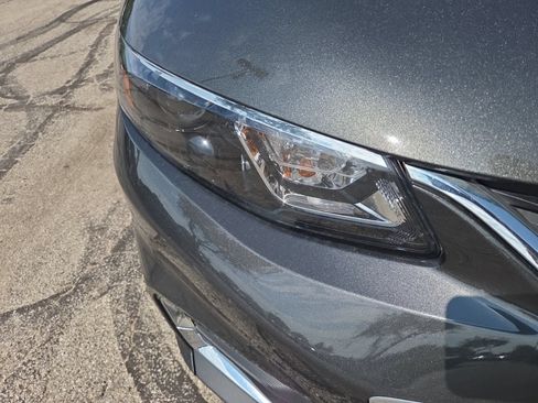 Used 2018 Chevrolet Malibu LT FWD image 5