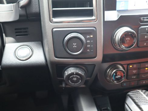 Used 2019 Ford F150 Raptor w/ Equipment Group 802A Luxury AWD/4WD image 25