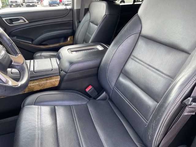 Used 2017 GMC Yukon Denali w/ Open Road Package AWD/4WD image 32