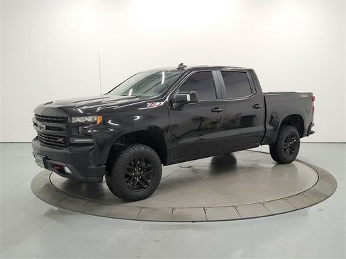 Used 2020 Chevrolet Silverado 1500 LT Trail Boss image 3