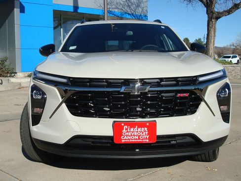 New 2026 Chevrolet Trax RS image 2