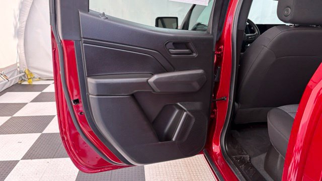 Used 2023 Chevrolet Colorado Trail Boss w/ Technology Package AWD/4WD image 18
