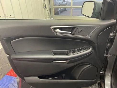Used 2023 Ford Edge SEL w/ Convenience Package image 8