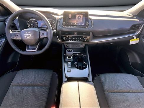 New 2026 Nissan Rogue SV FWD image 5