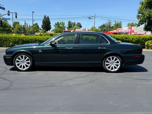 Used 2008 Jaguar XJ8 RWD image 8