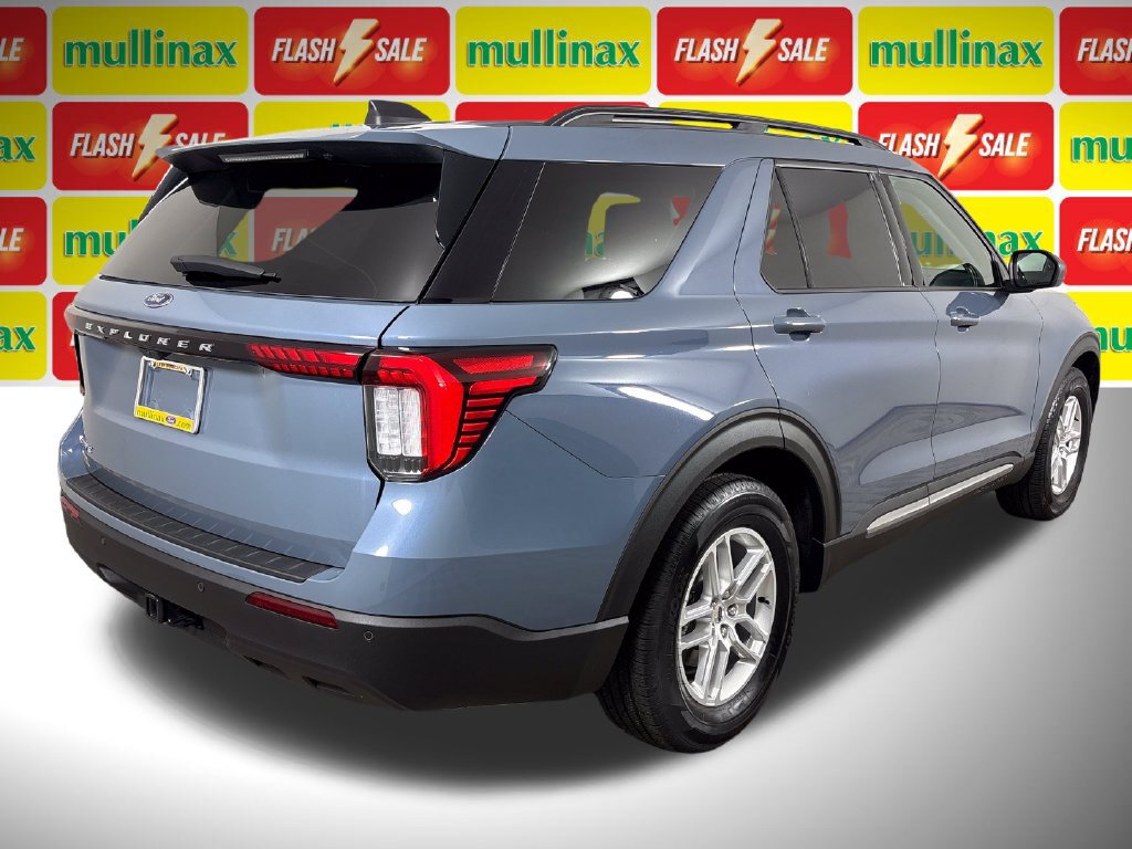 Certified 2025 Ford Explorer Active RWD image 7